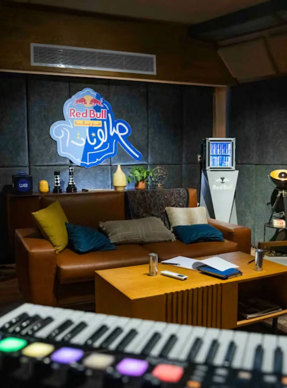 Mazzikla Salonat – Red Bull